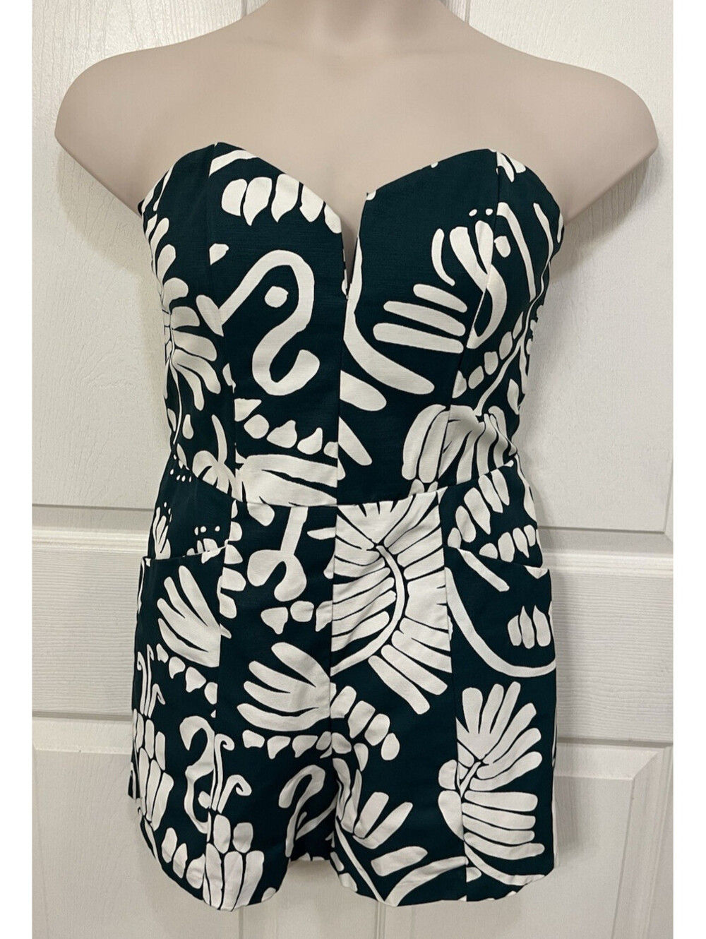 H&M Conscious Leaf Print Strapless Romper Pockets Boning size 12 Green White